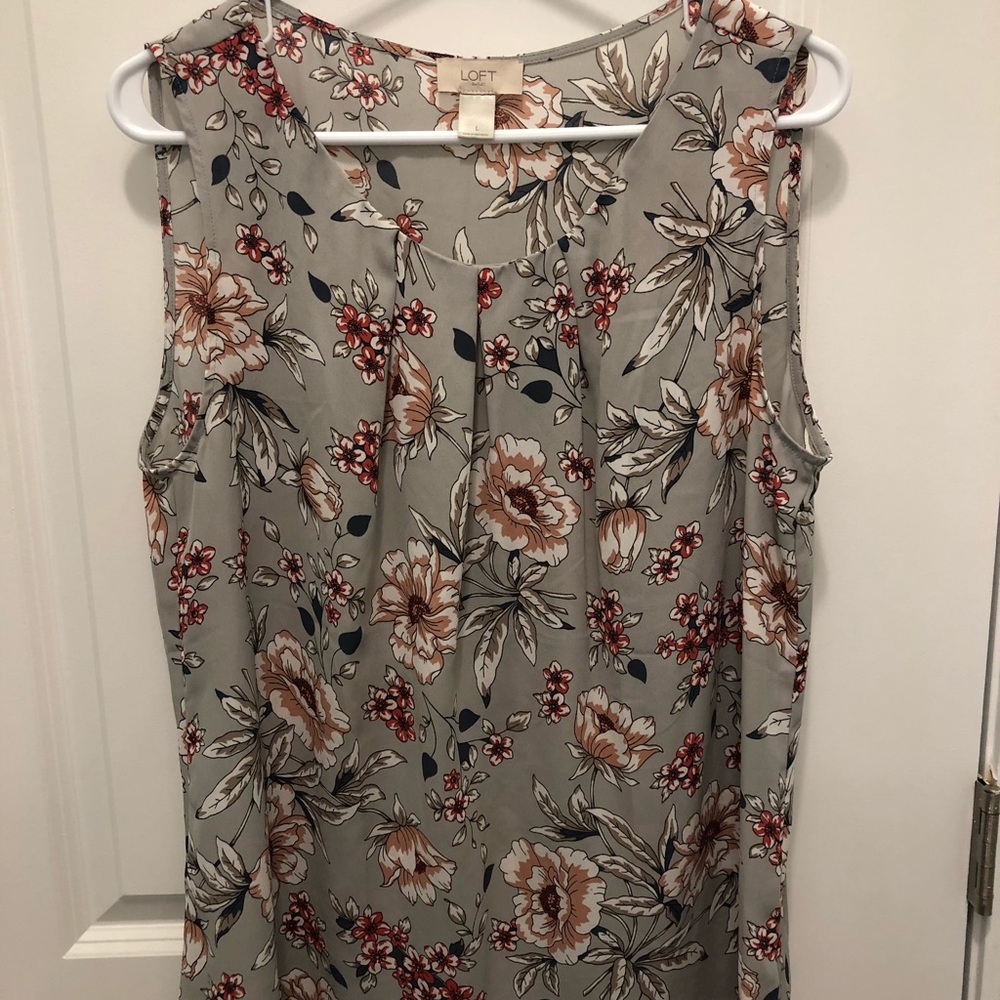 Gray Floral Loft Top